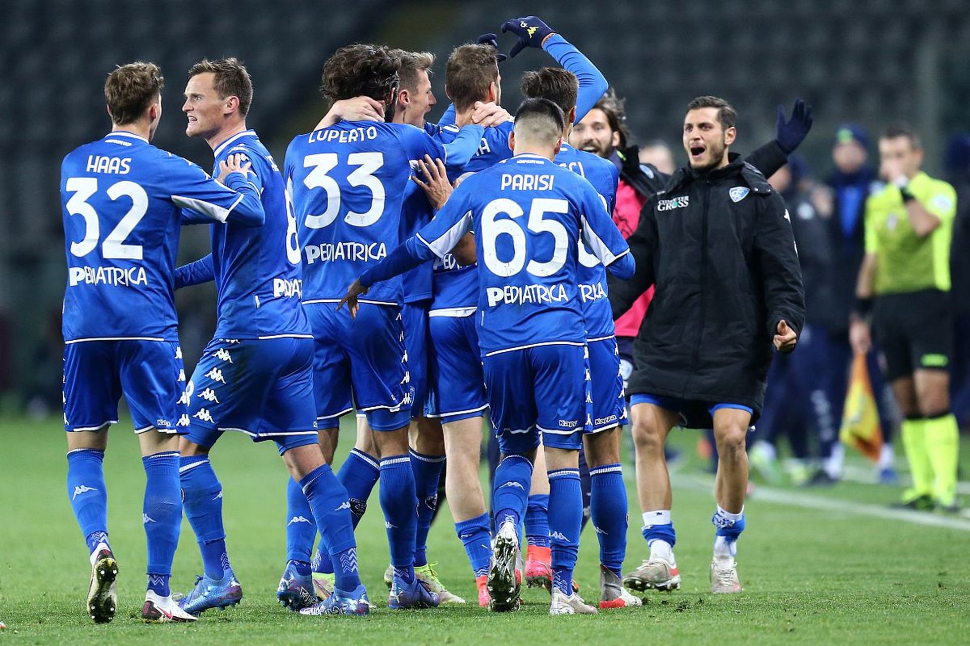 队取得胜利 队取得胜利